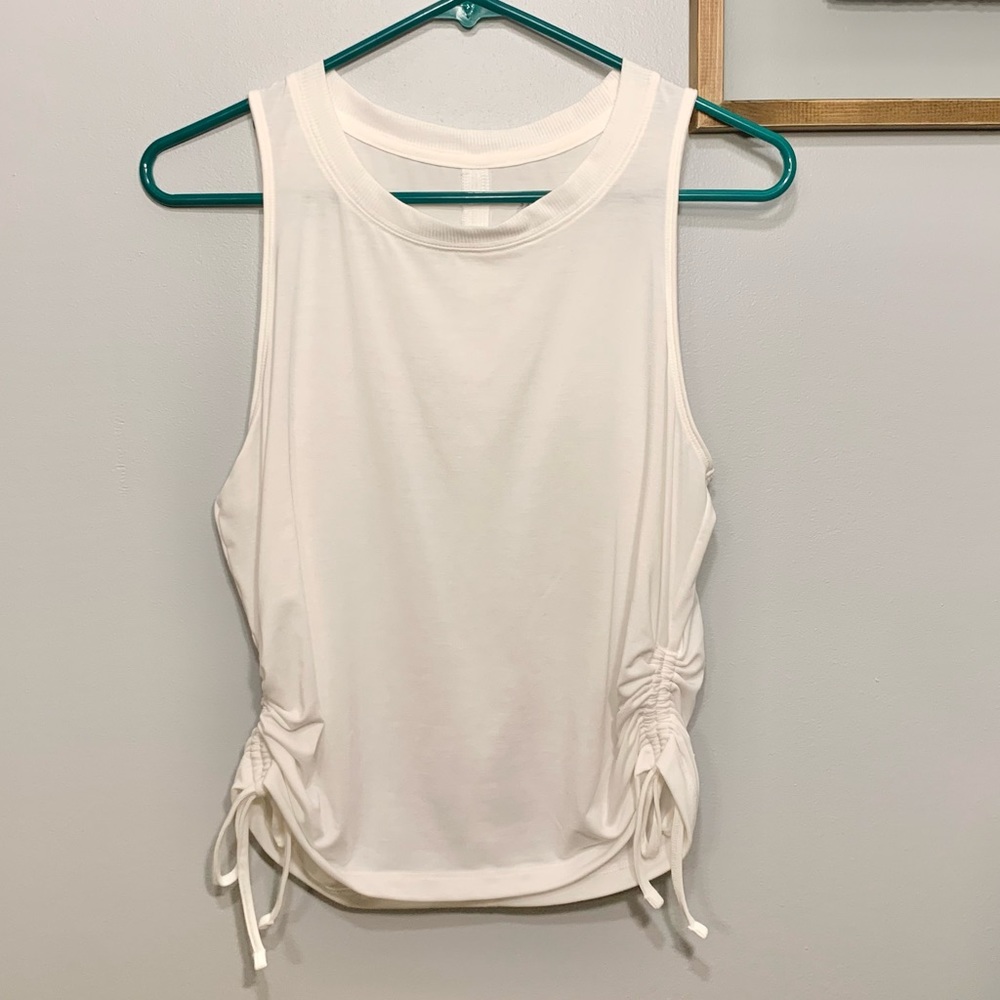 Cropped Synched Waist White Workout Top